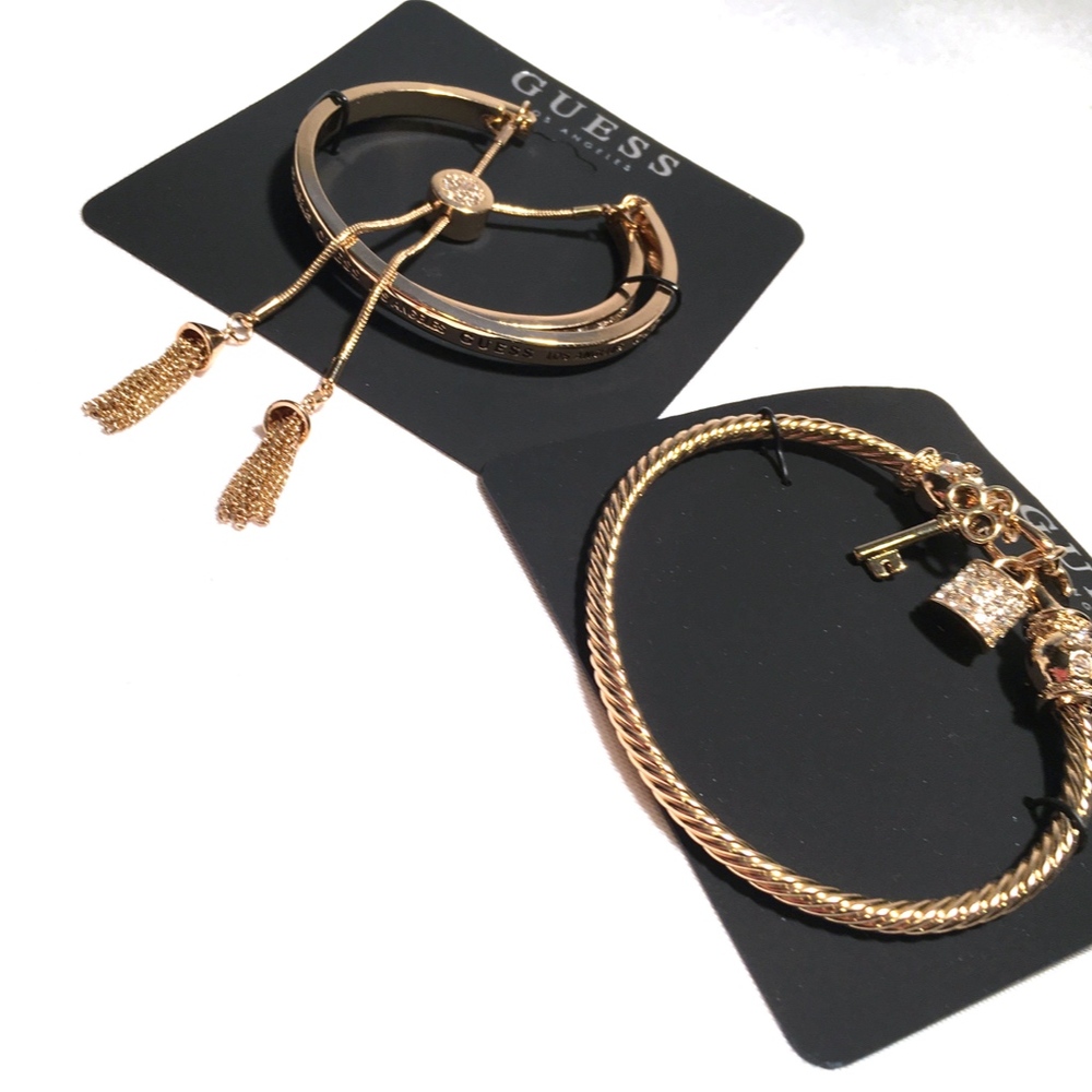 3/$30! 2 GUESS Bracelets Lock & Key Gold Tones - Picture 6 of 8